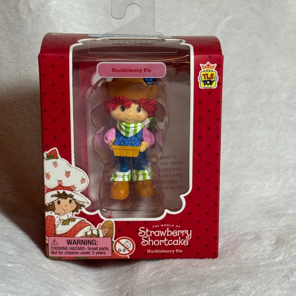 NEW TLS Strawberry Shortcake Sweet Scent 'Huckleberry Pie' Mini Figure 2023 Toy